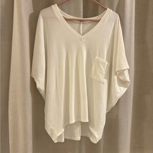 Mahina batwin short sleeve pocket tee